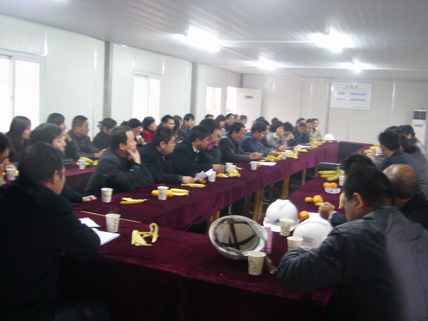 南京棲霞區(qū)馬群街道辦到我公司進行了考察，開展了有關(guān)科學(xué)發(fā)展觀的研討會